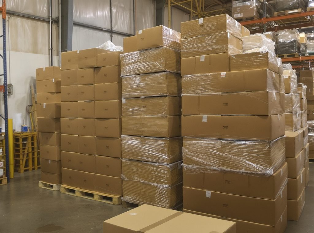 Corrugated cardboard bakery boxes for large orders and heavy cakes